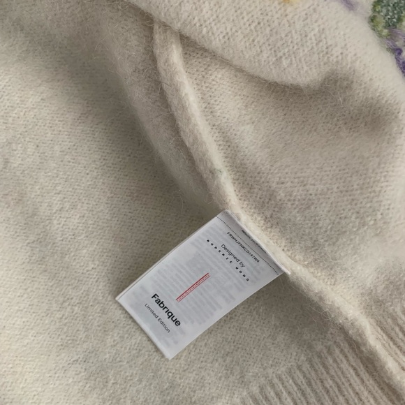 Fabrique Women's Floral Cream Sweater Cardigan - Picture 6 of 9